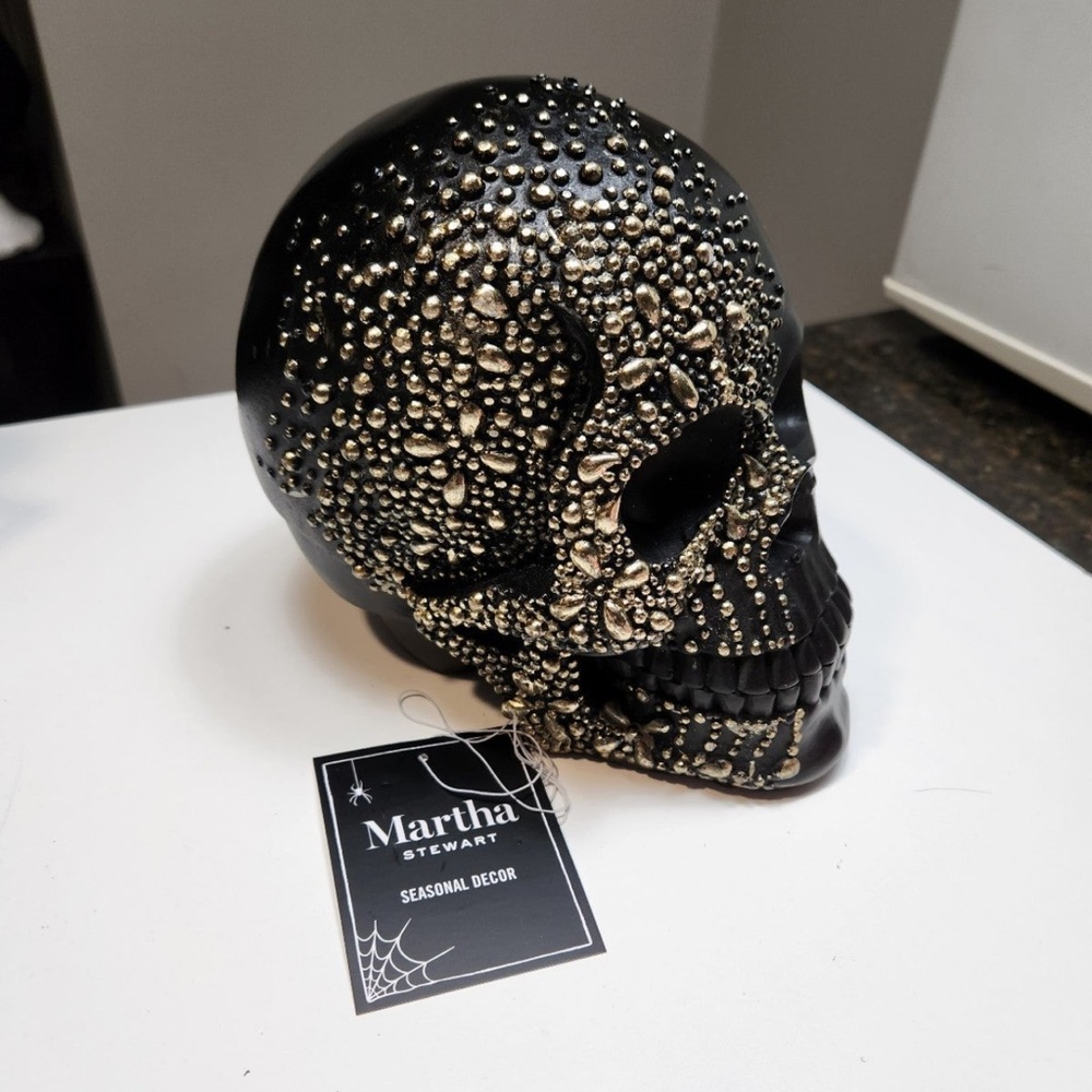 Martha Stewart Skull